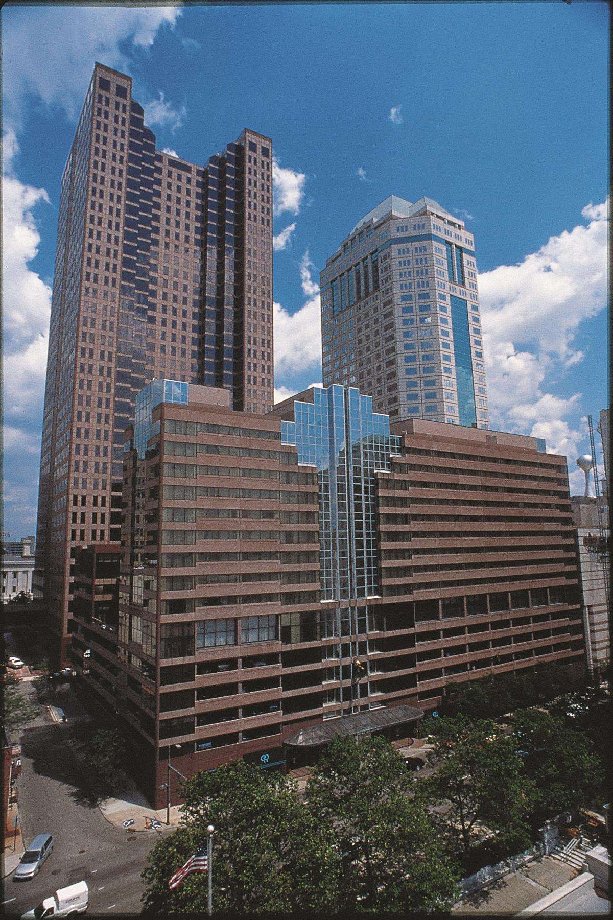 DoubleTree Suites by Hilton Hotel Columbus Downtown Photo