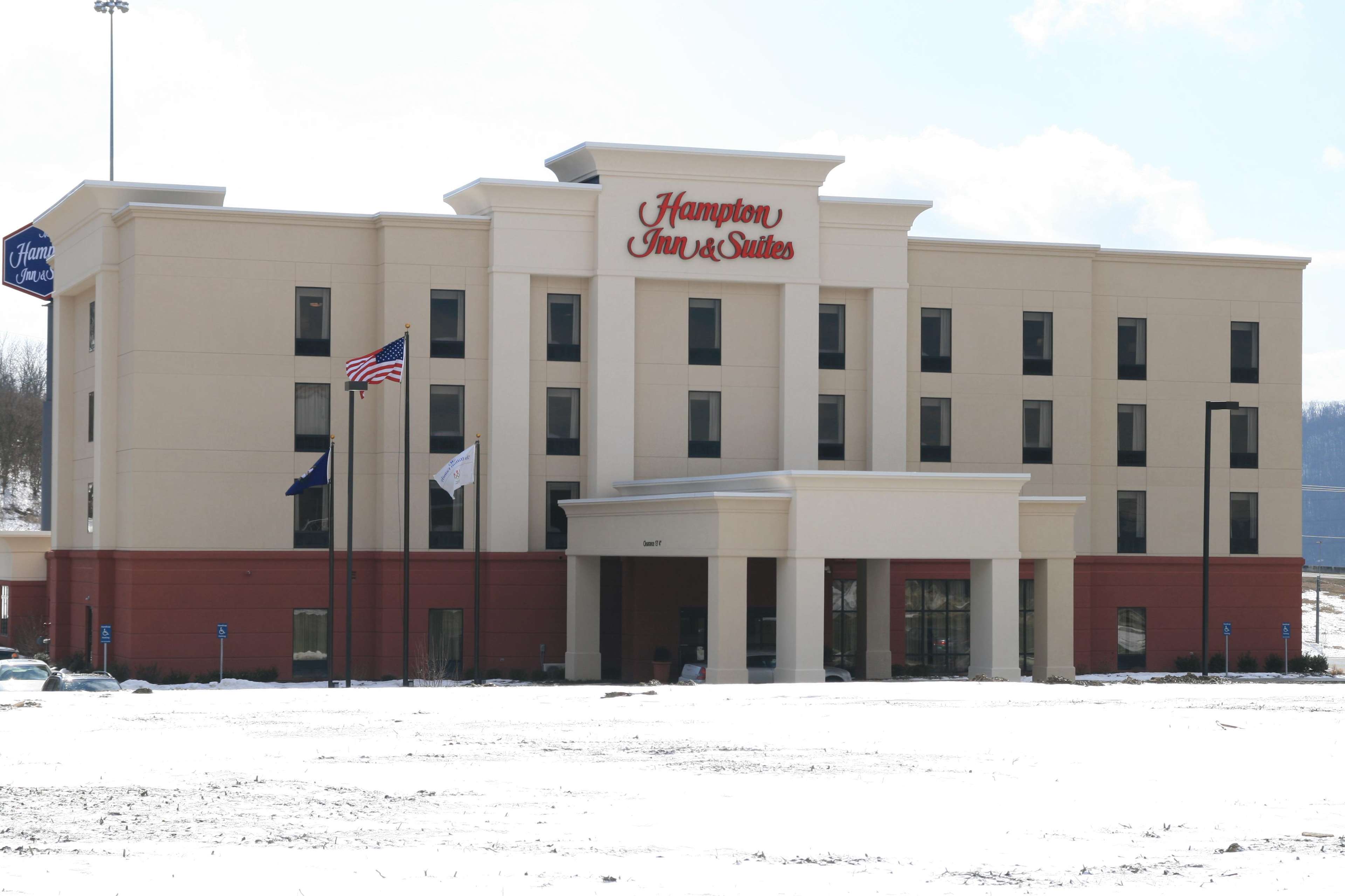 Hampton Inn & Suites Wilder Photo