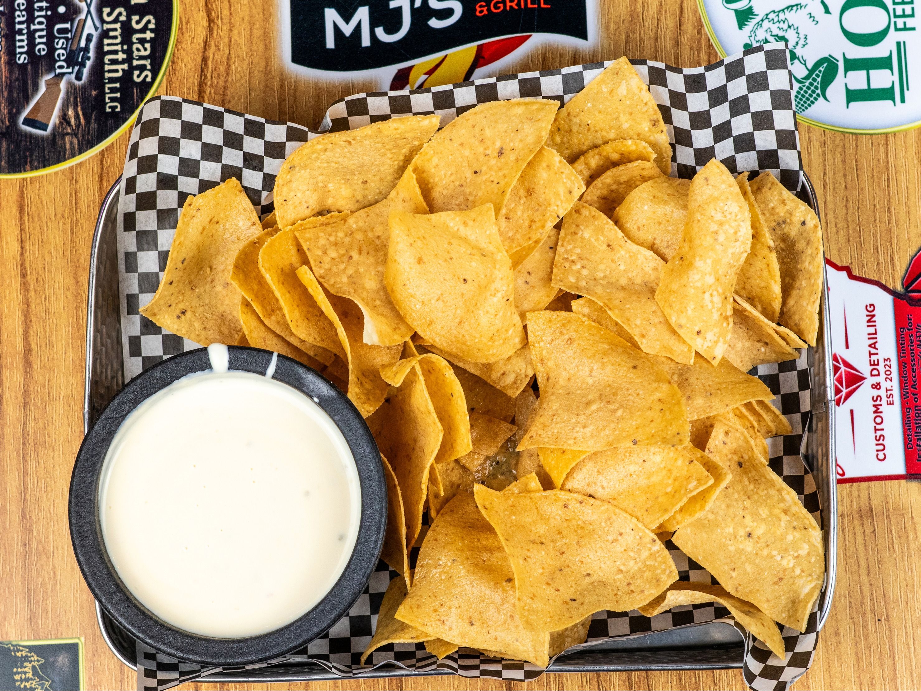 Chips & Queso