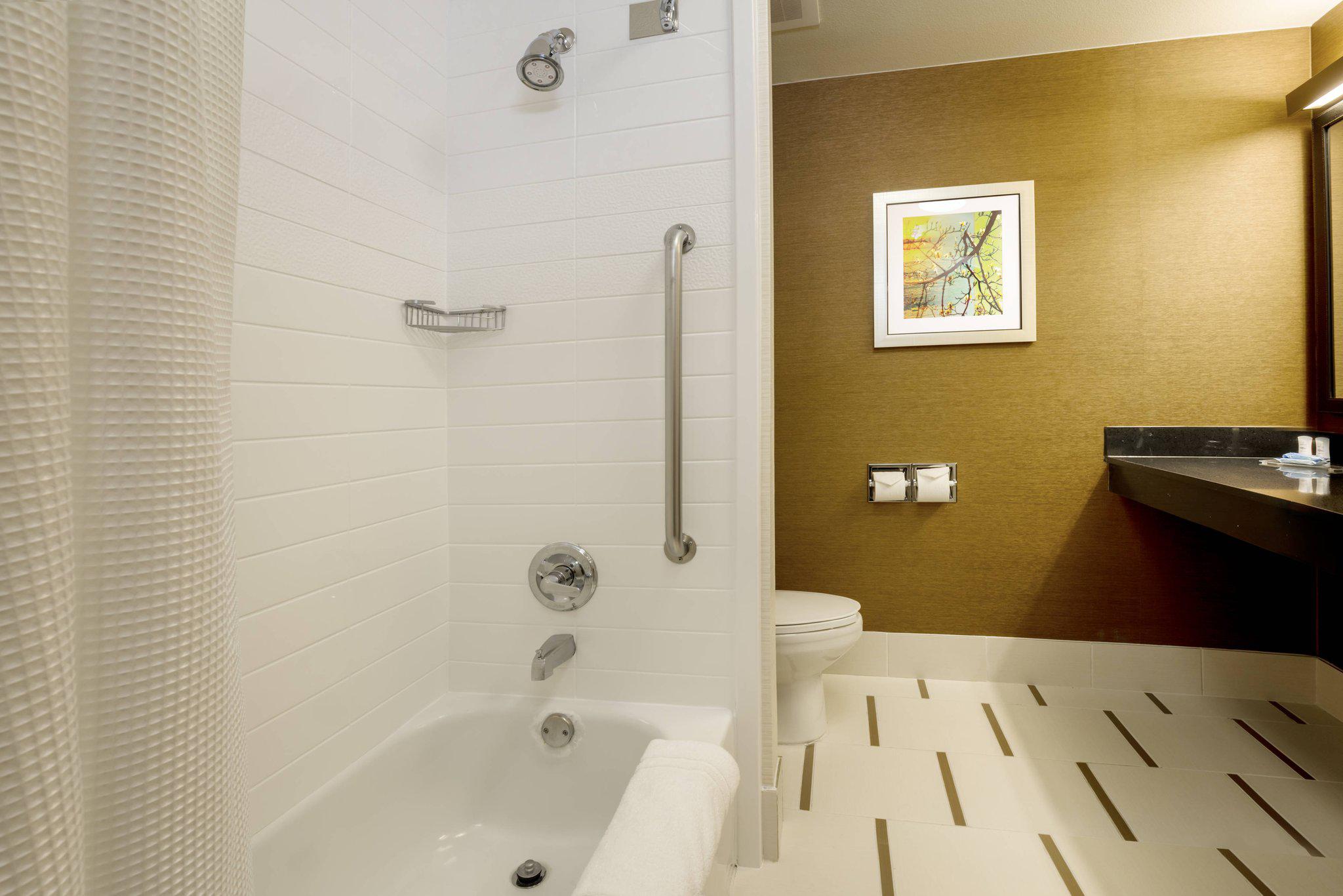 Fairfield Inn & Suites by Marriott Las Vegas South Photo