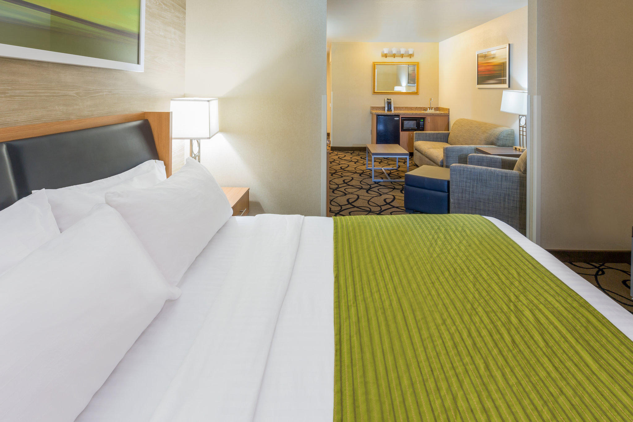 Holiday Inn Express & Suites Henderson Photo