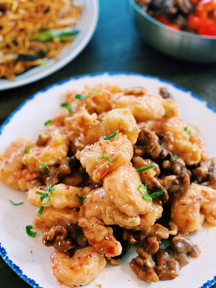 Walnut Shrimp (Large)