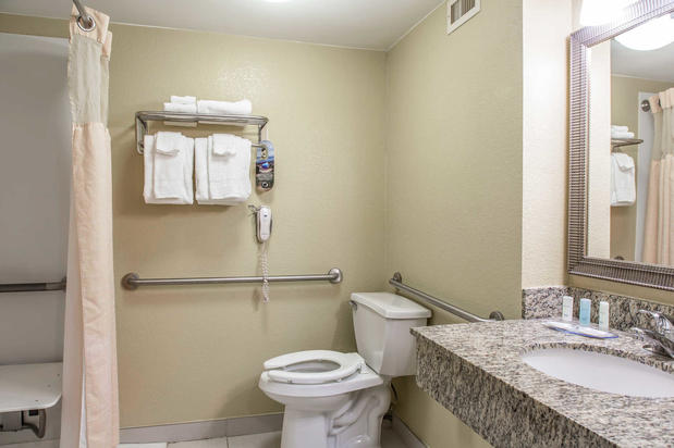 Images Clarion Inn New London - Mystic