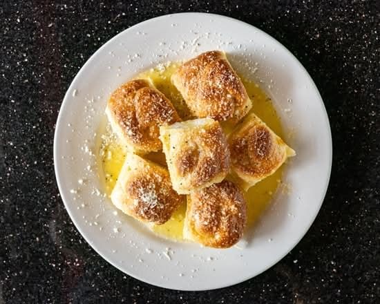Six Garlic Rolls W/Cheese