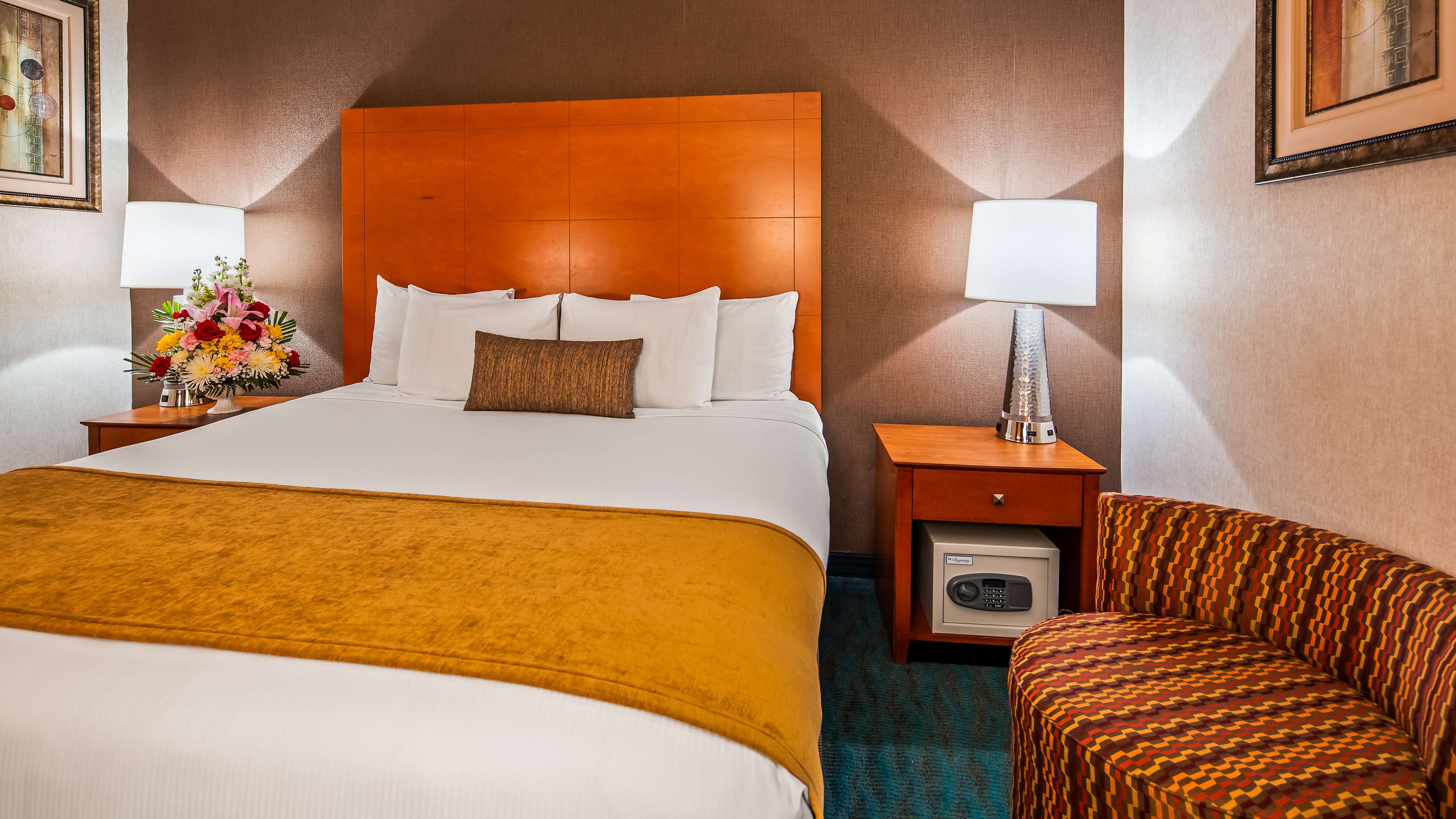 Best Western JFK Airport Hotel Photo