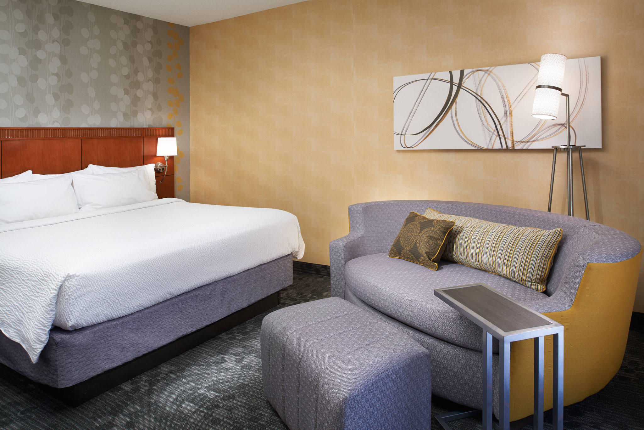 Courtyard by Marriott Detroit Livonia Photo