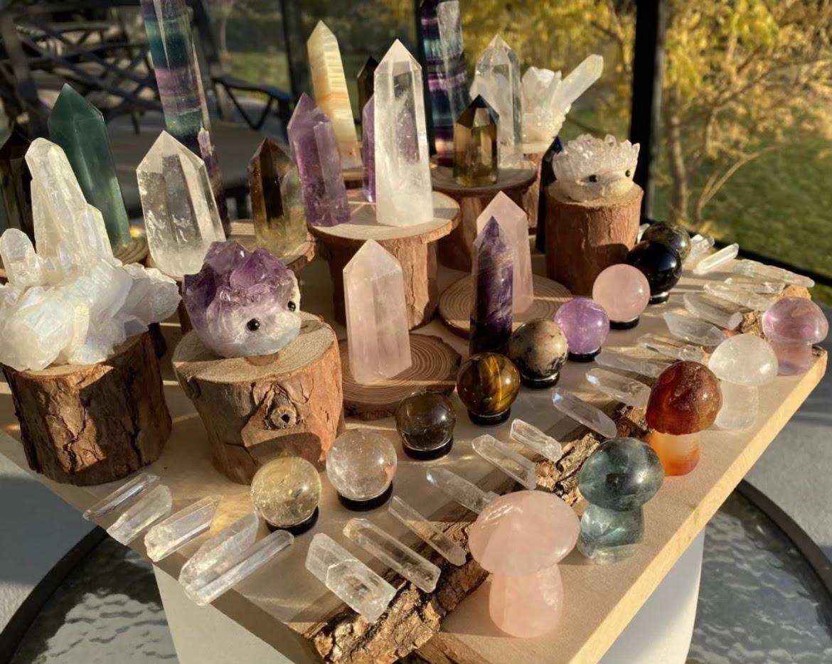 Psychic Ivanna - Tarot Card Readings Image