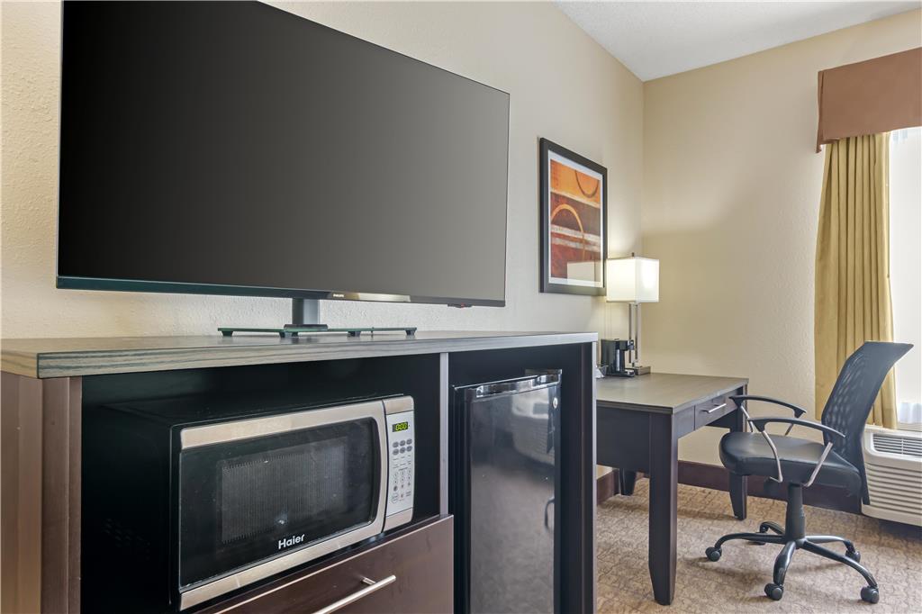 Best Western Teal Lake Inn Image