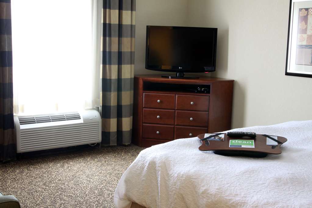 Hampton Inn & Suites Paducah Image