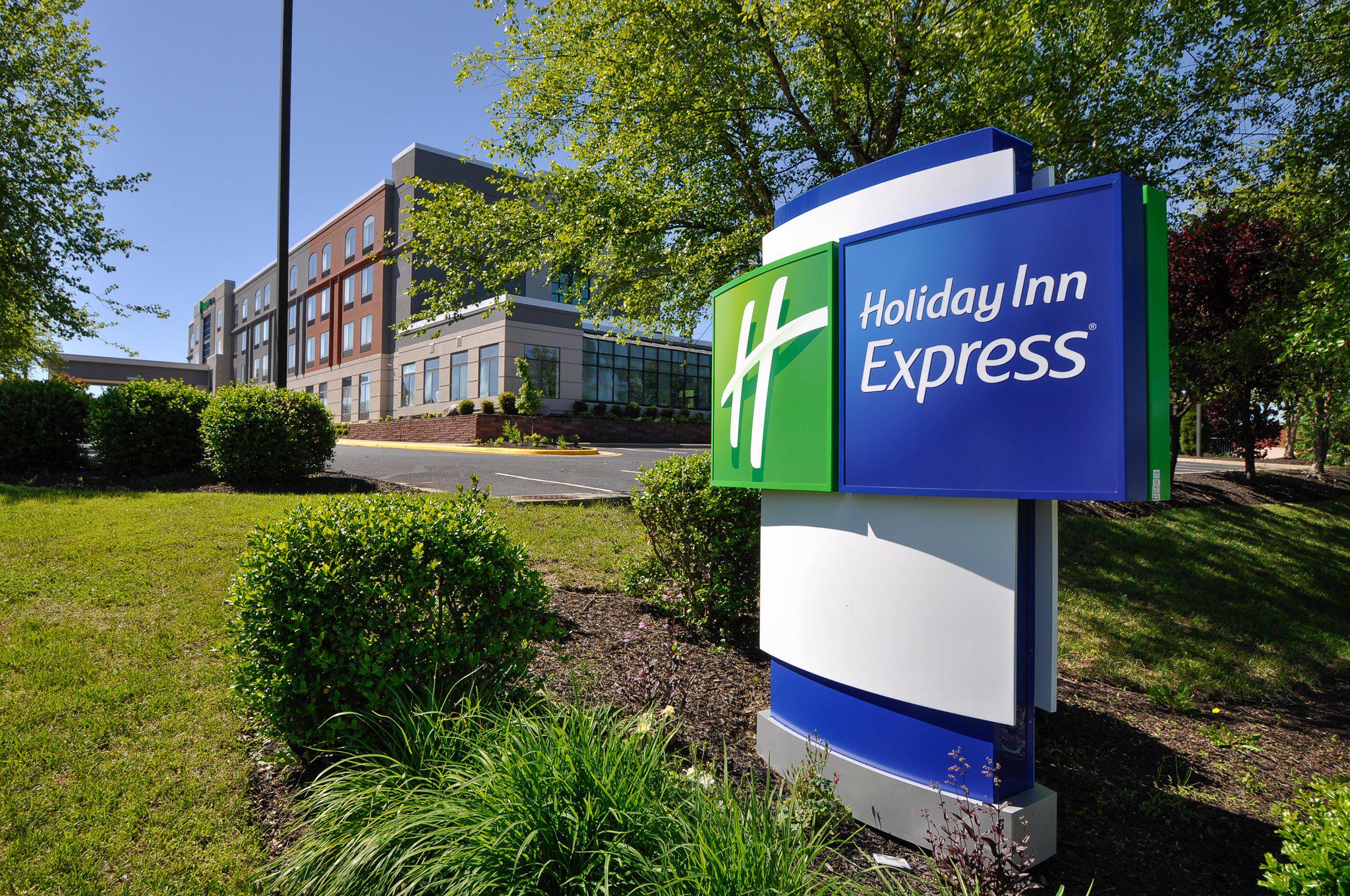 Holiday Inn Express Quantico - Stafford Photo