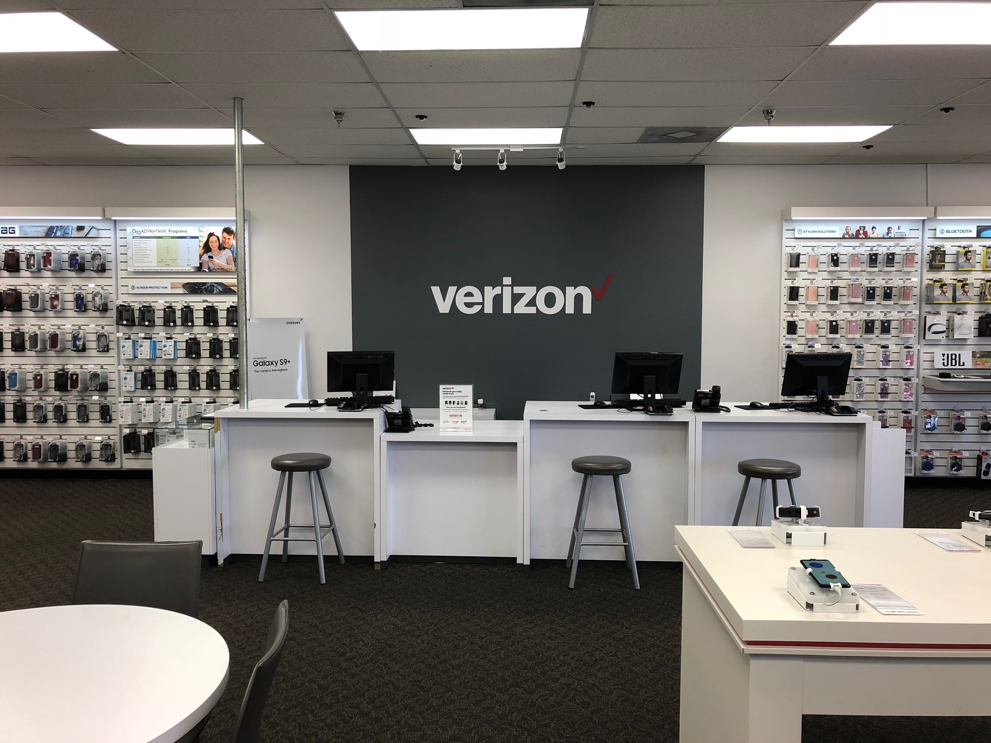 Verizon Authorized Retailer – GoWireless Photo