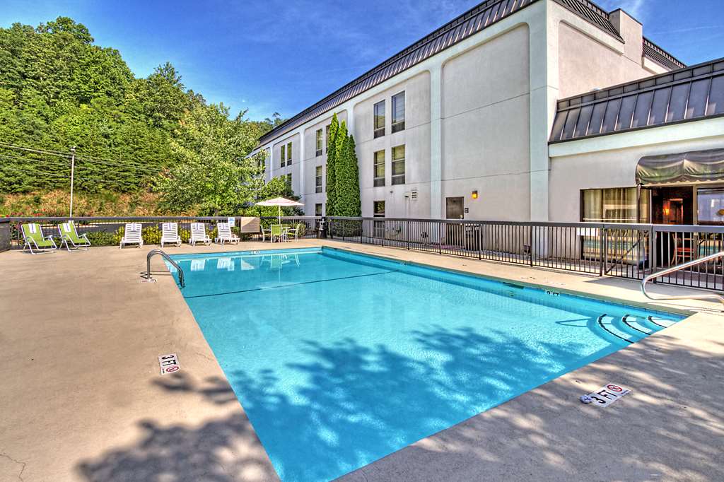 Hampton Inn Franklin Image