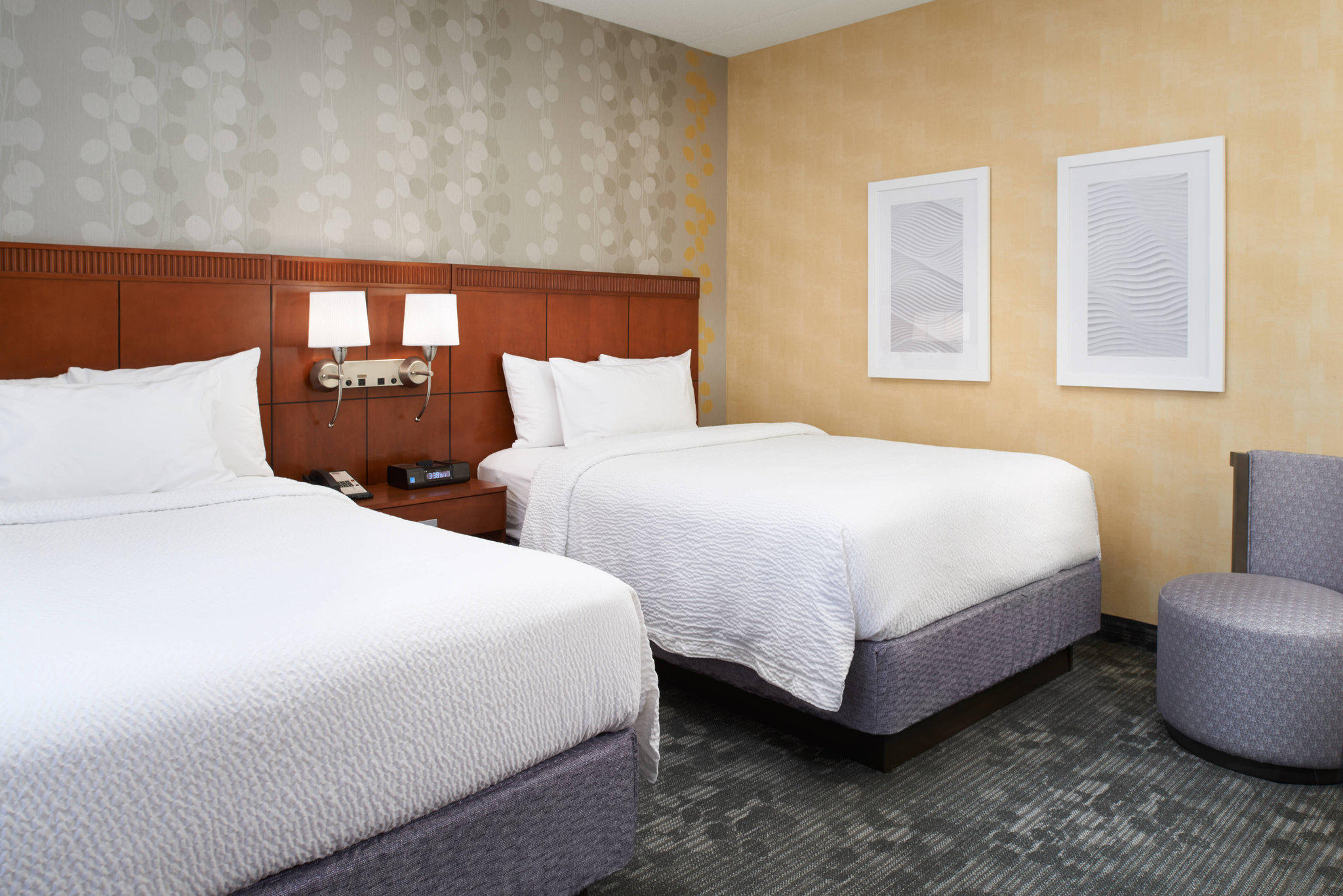 Courtyard by Marriott Detroit Livonia Photo