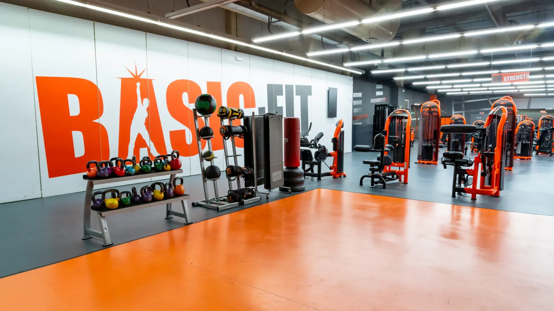 Basic-Fit 6
