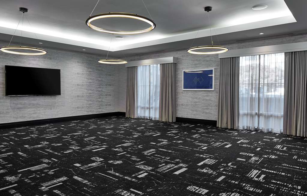 Cumberland House Knoxville, Tapestry Collection by Hilton Image