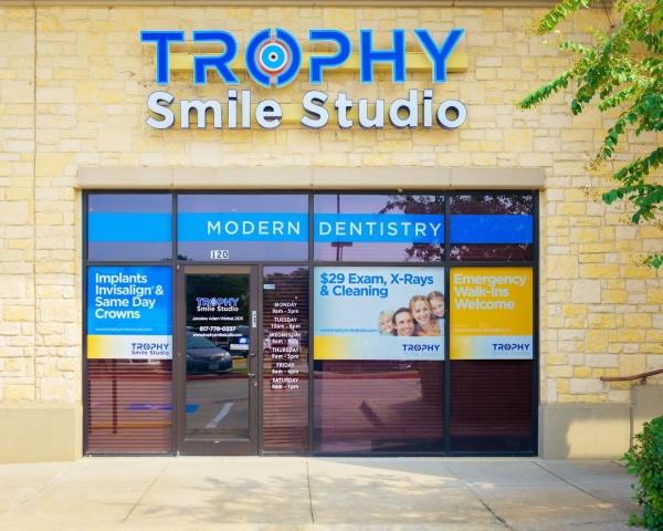 Trophy Smile Studio Photo