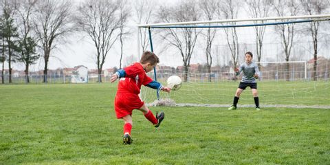 4 Soccer Training Tips for Playing Goalie