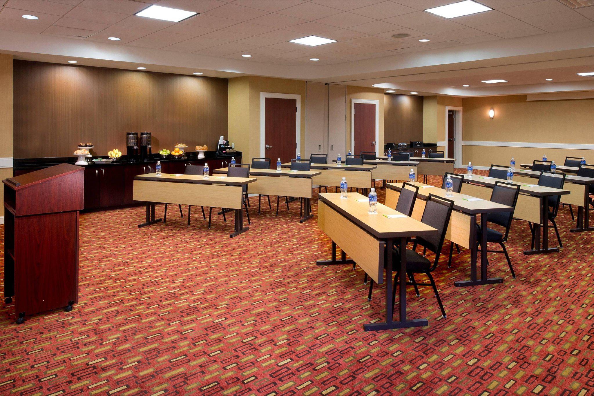 Courtyard by Marriott Memphis Collierville Photo