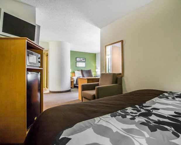 Images Sleep Inn & Suites Airport