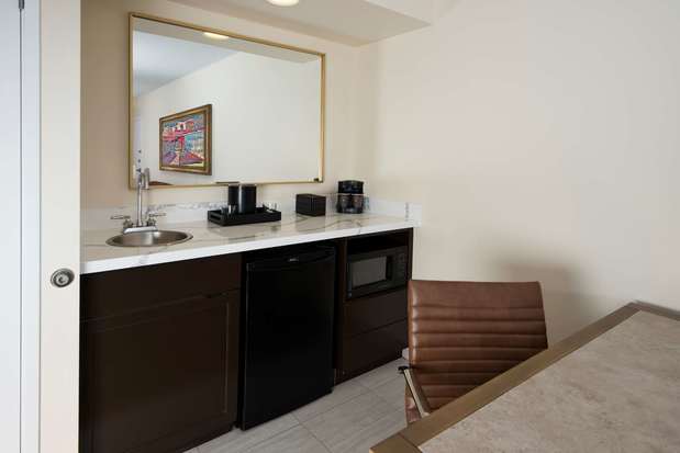 Images Embassy Suites by Hilton Phoenix Scottsdale