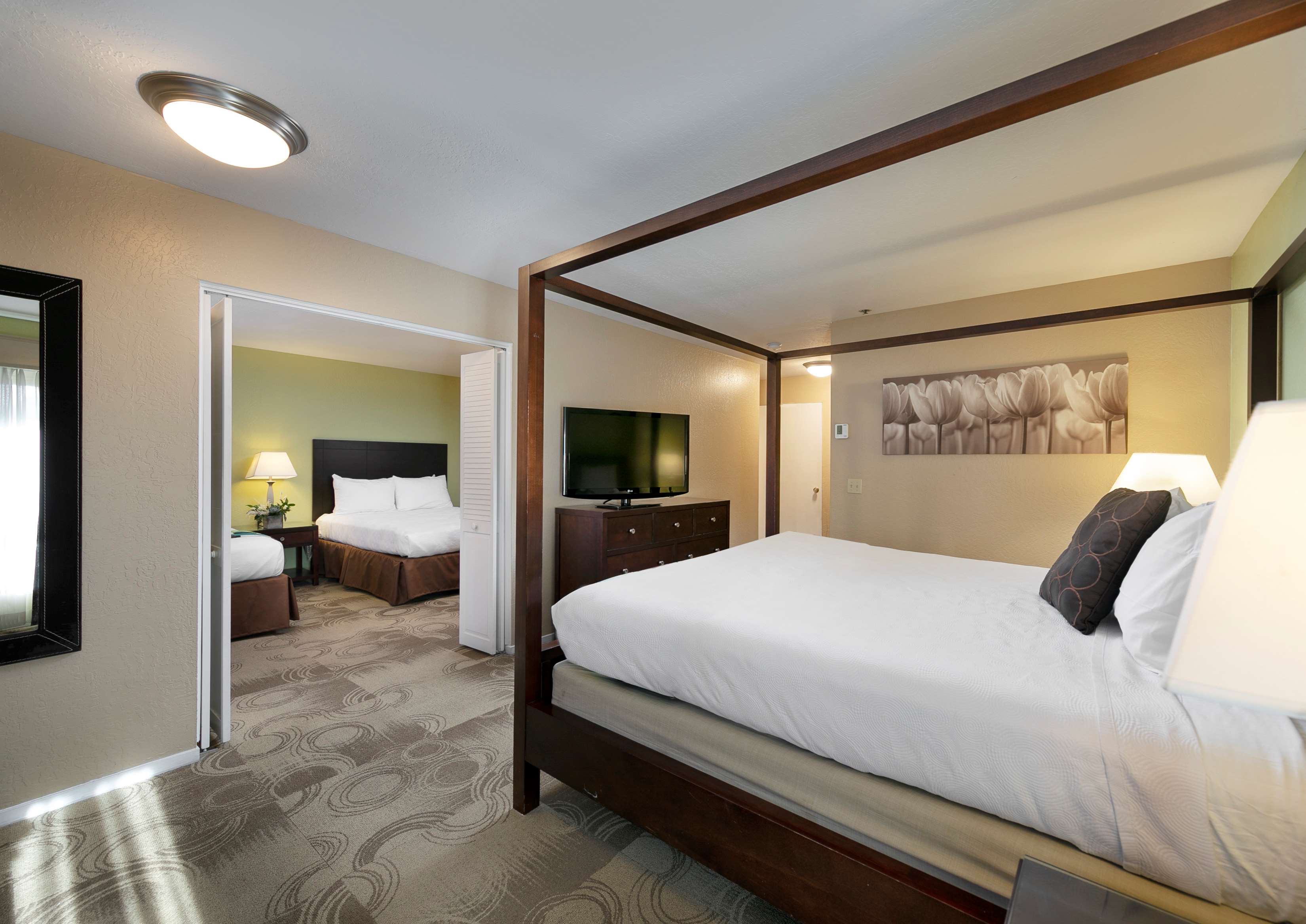 Best Western Seacliff Inn Photo