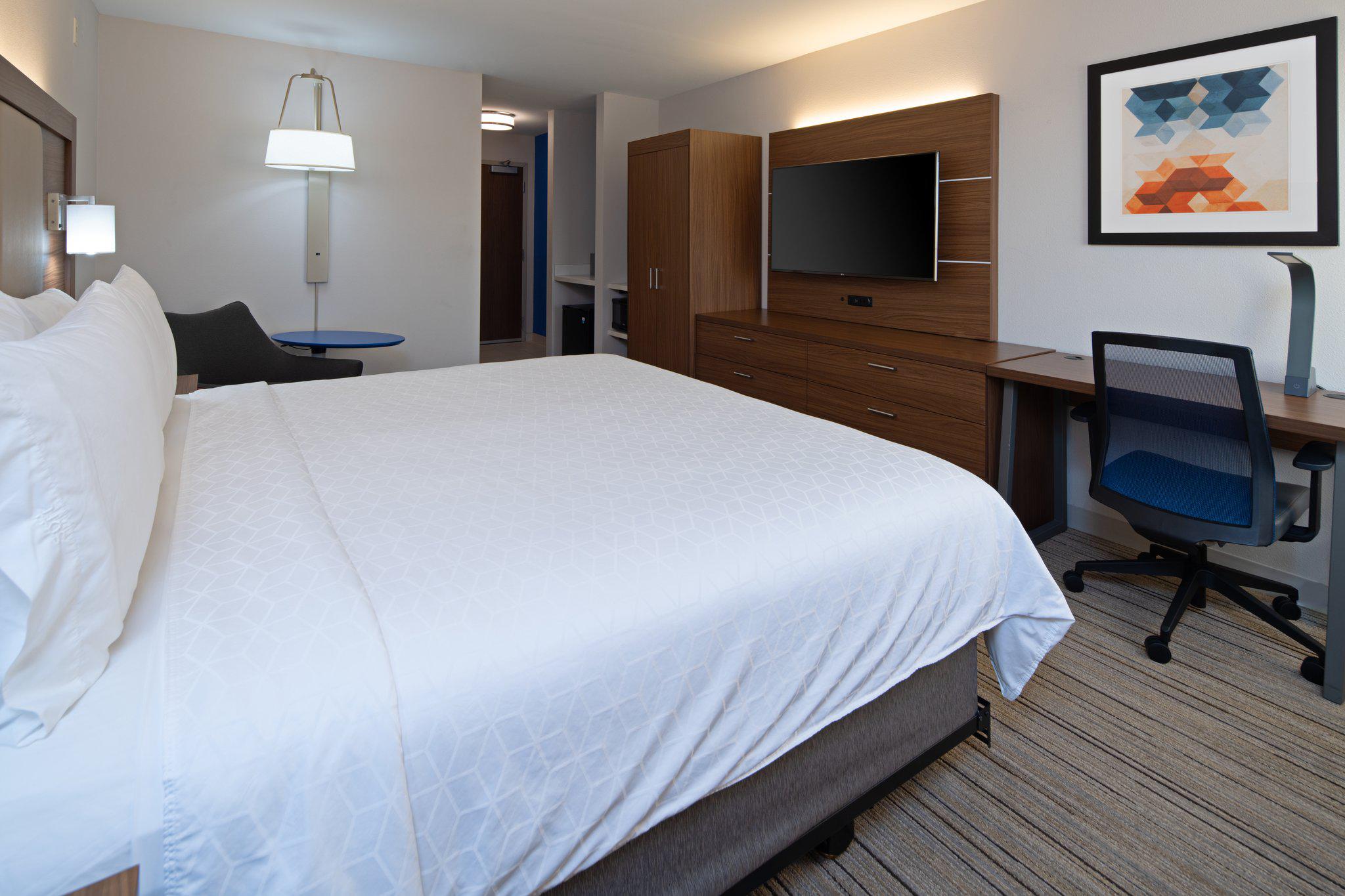 Holiday Inn Express & Suites Seattle-Sea-Tac Airport Photo