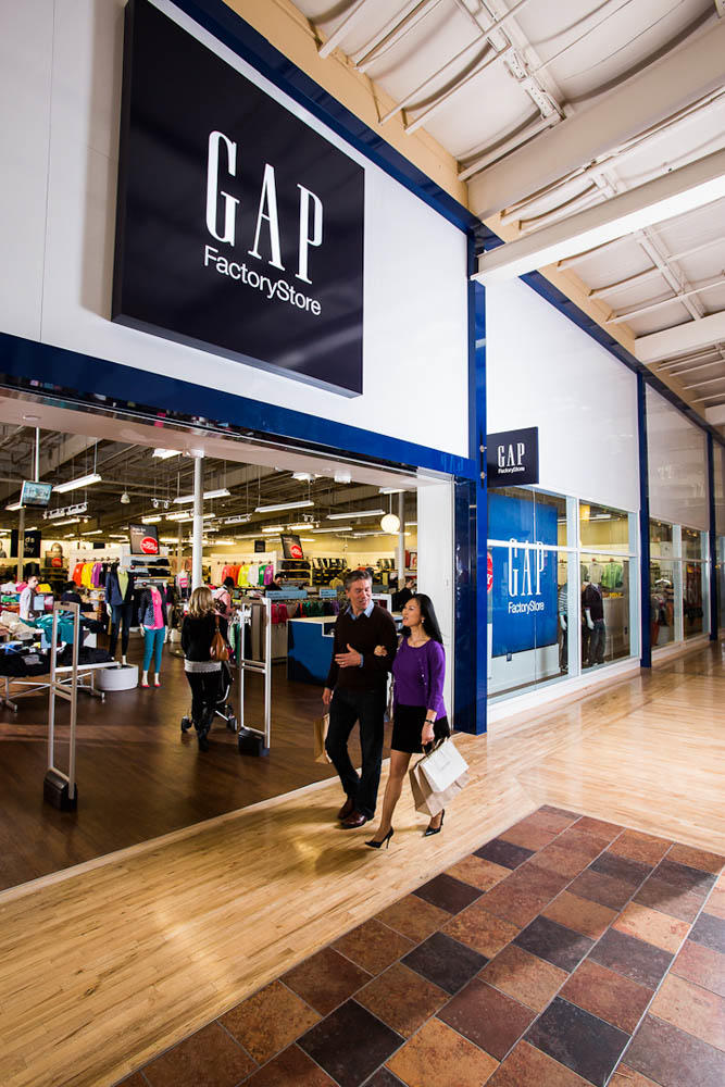 Gap on sale outlet alexandria