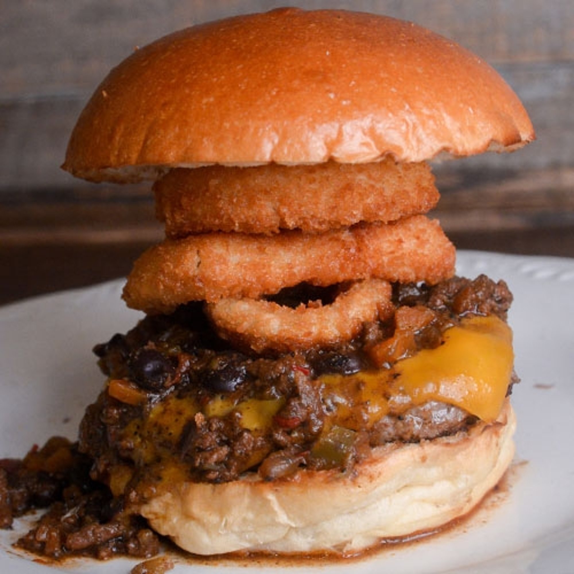 CHILI BURGER