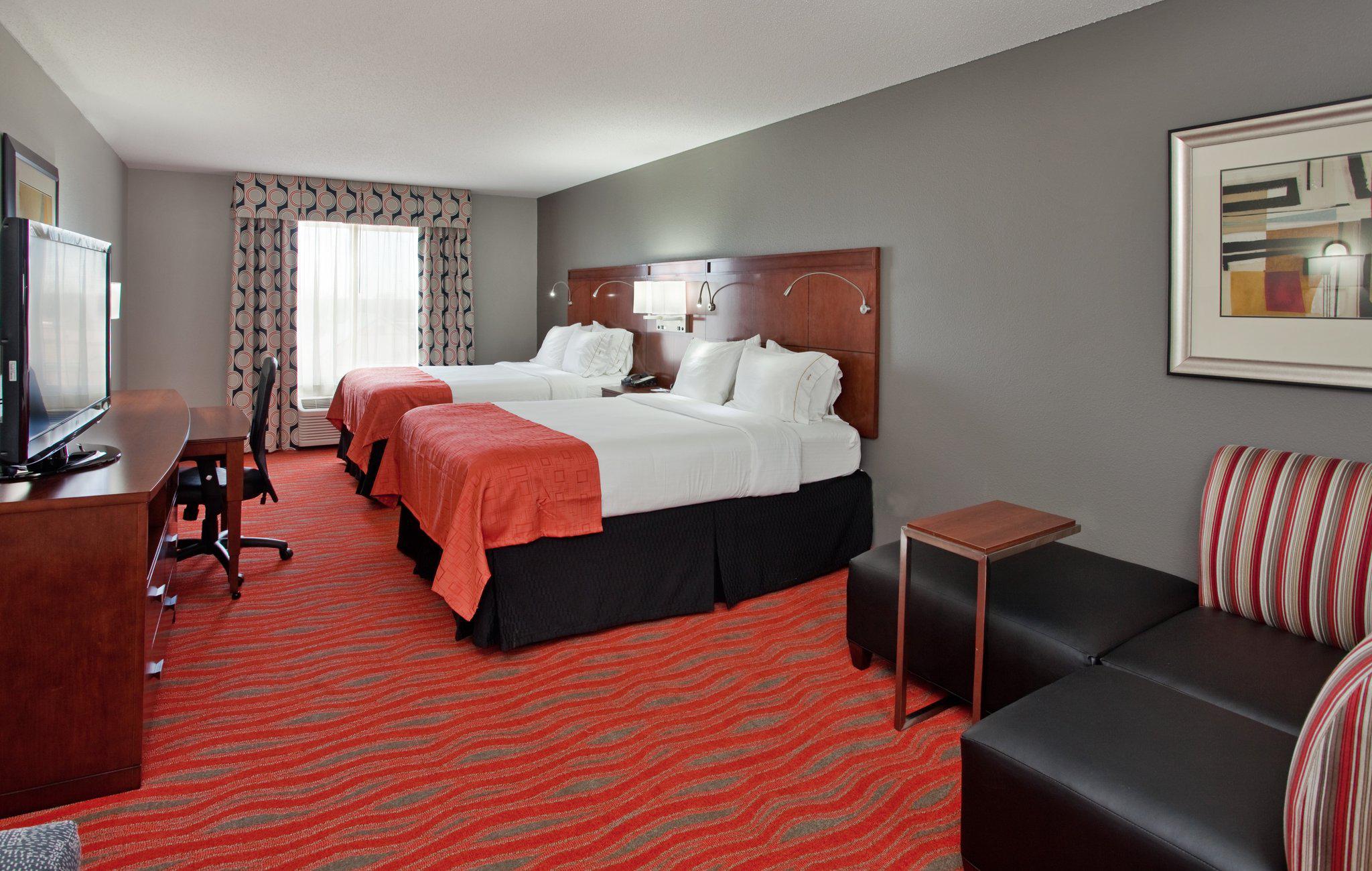 Holiday Inn Express Kearney Photo