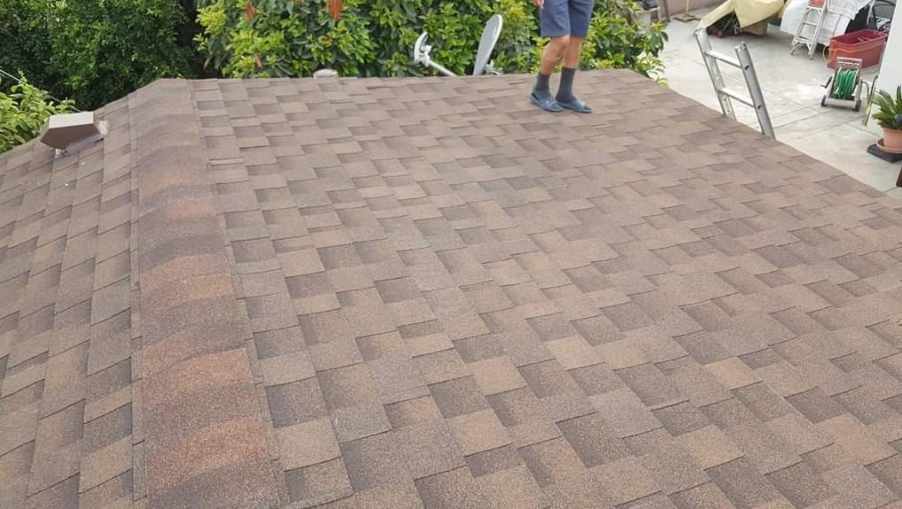 Ramirez Roofing Logo