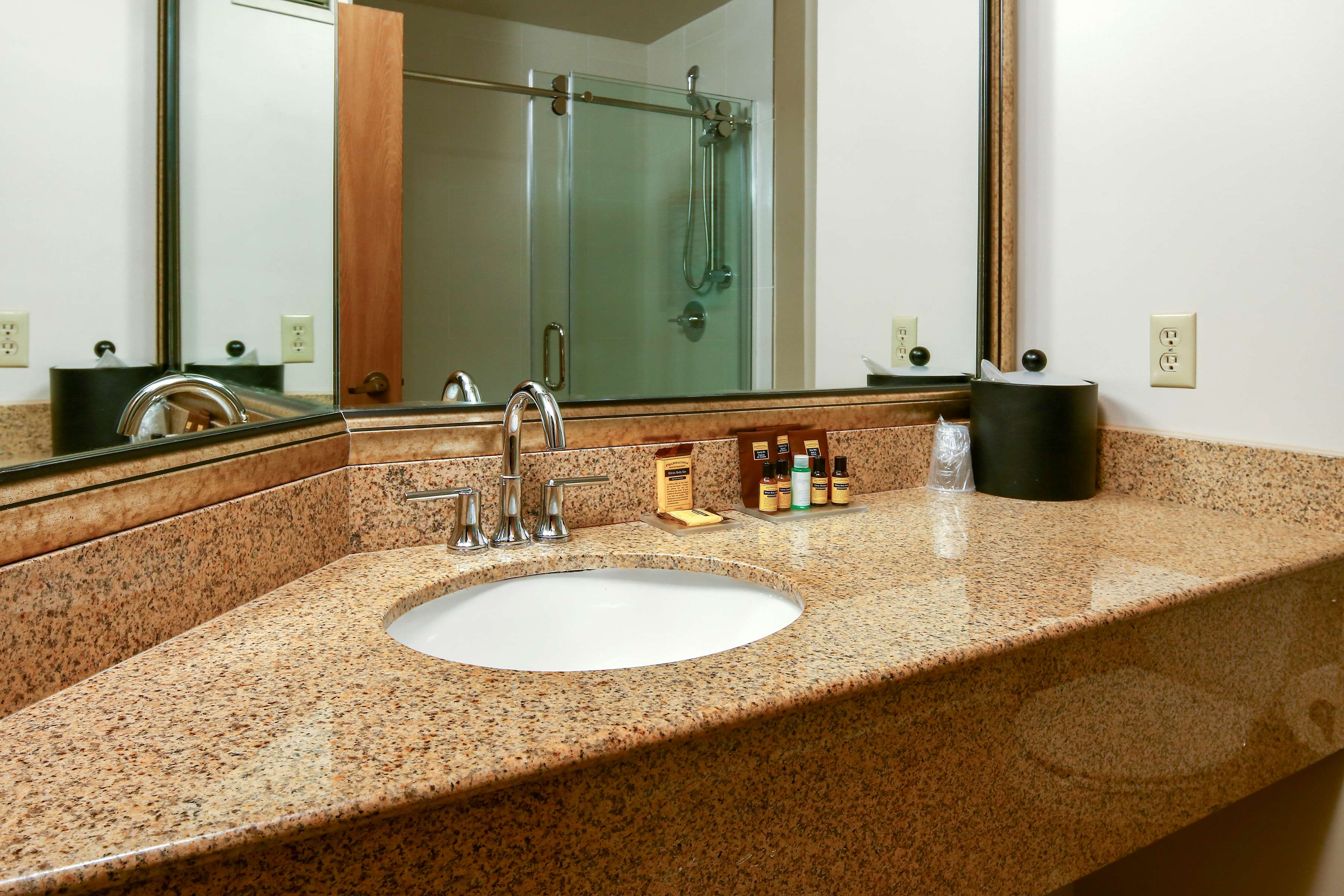 Best Western Plus Bellingham Photo