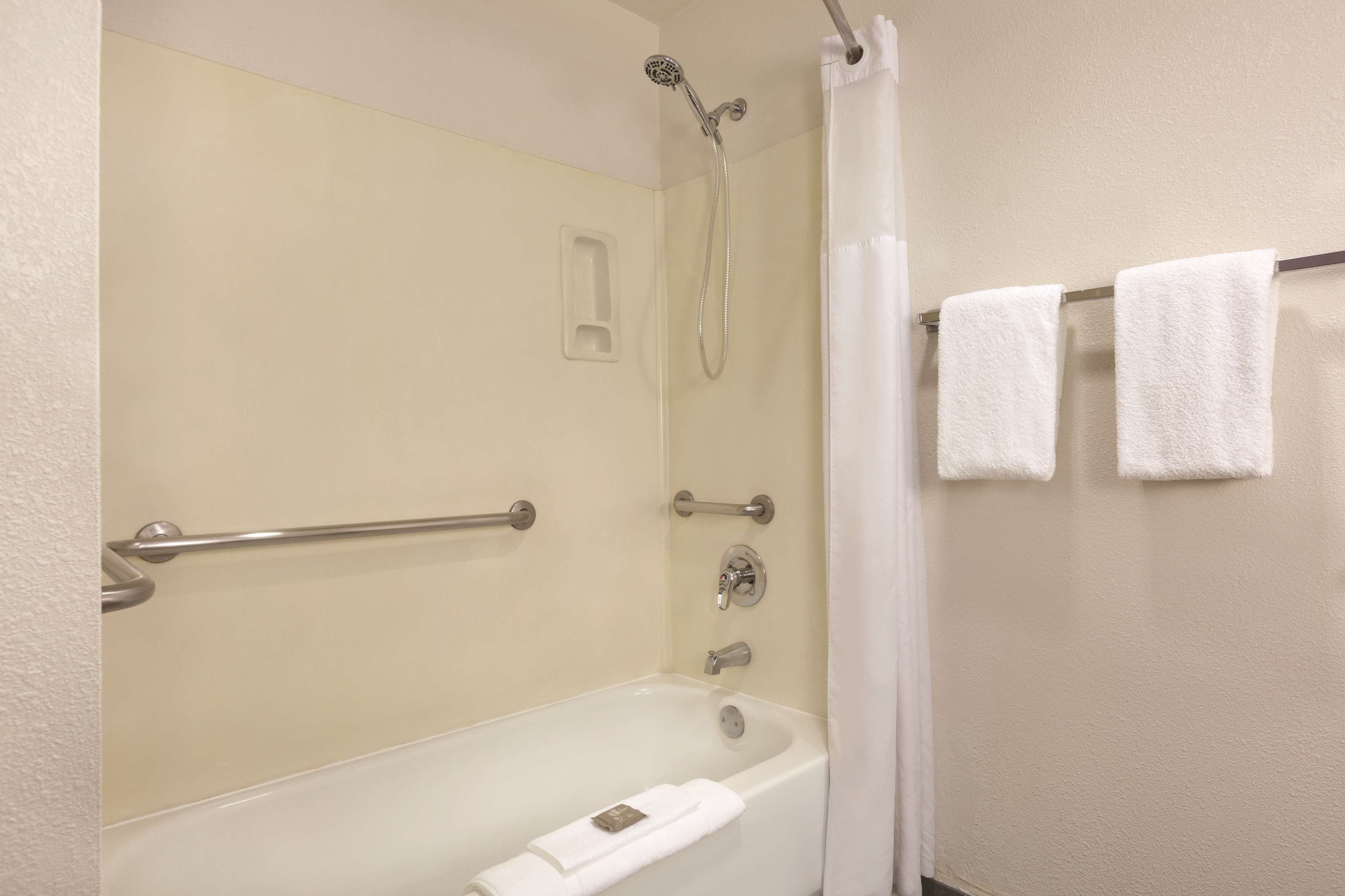 Country Inn & Suites by Radisson, Fresno North, CA Photo