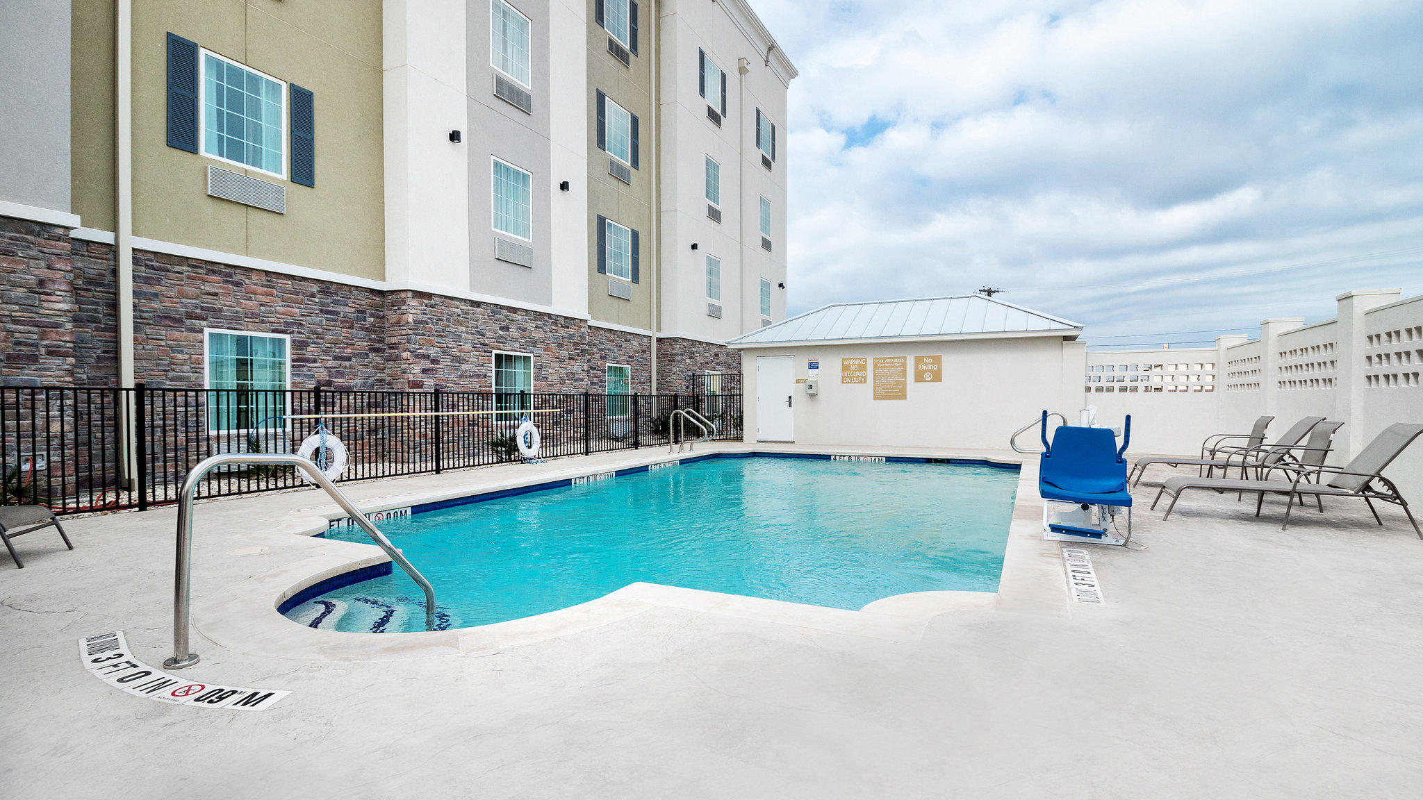 Candlewood Suites Waco Photo