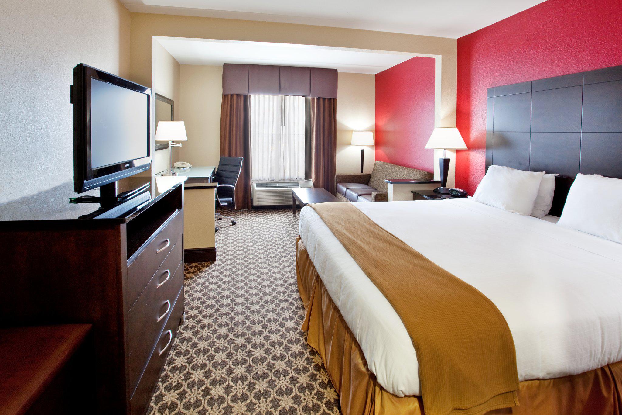 Holiday Inn Express & Suites Columbia - Downtown Photo