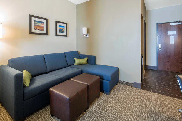 Images Comfort Inn & Suites