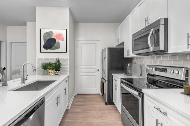 Images Camden Dilworth Apartments