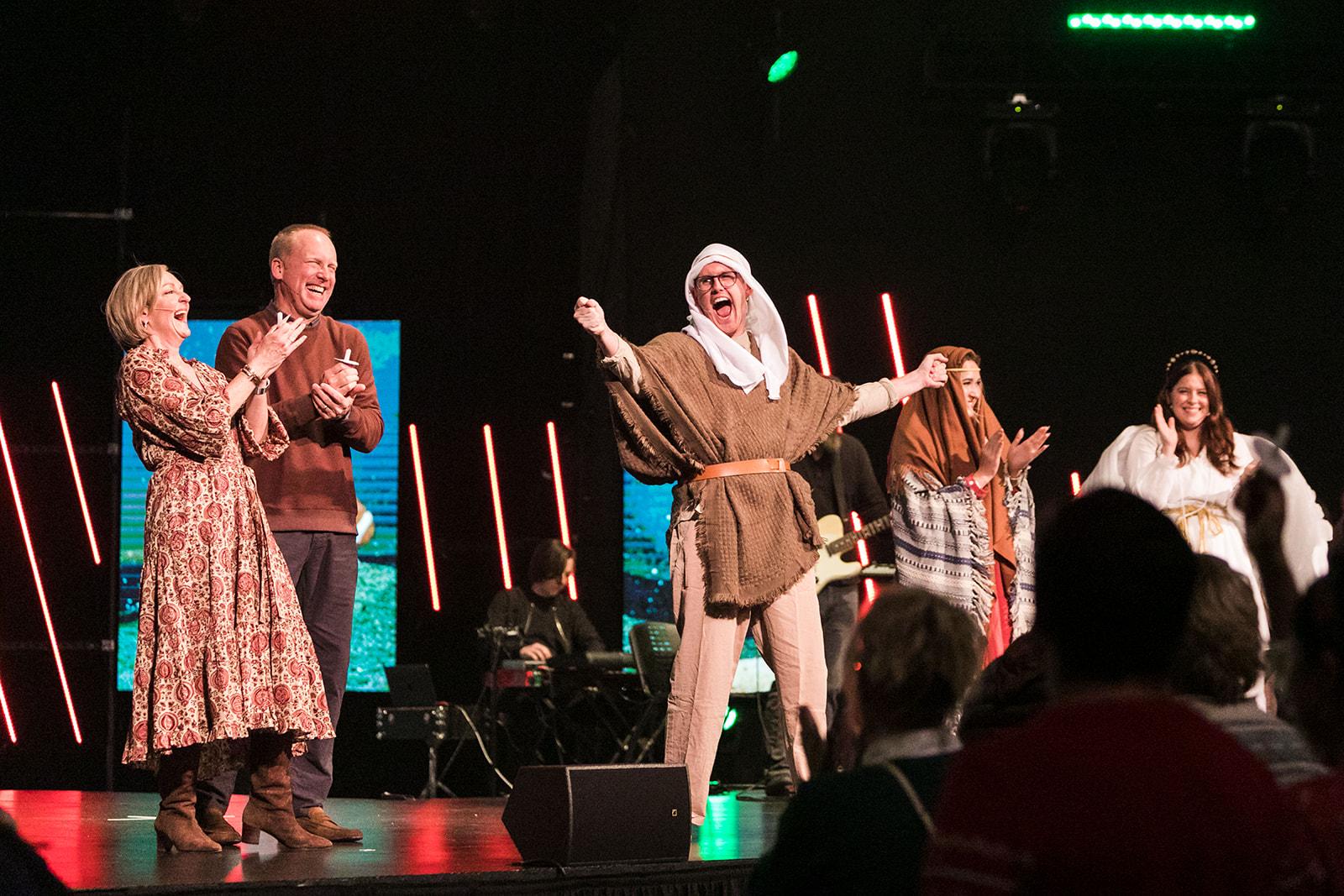 Lake Hills Church Image