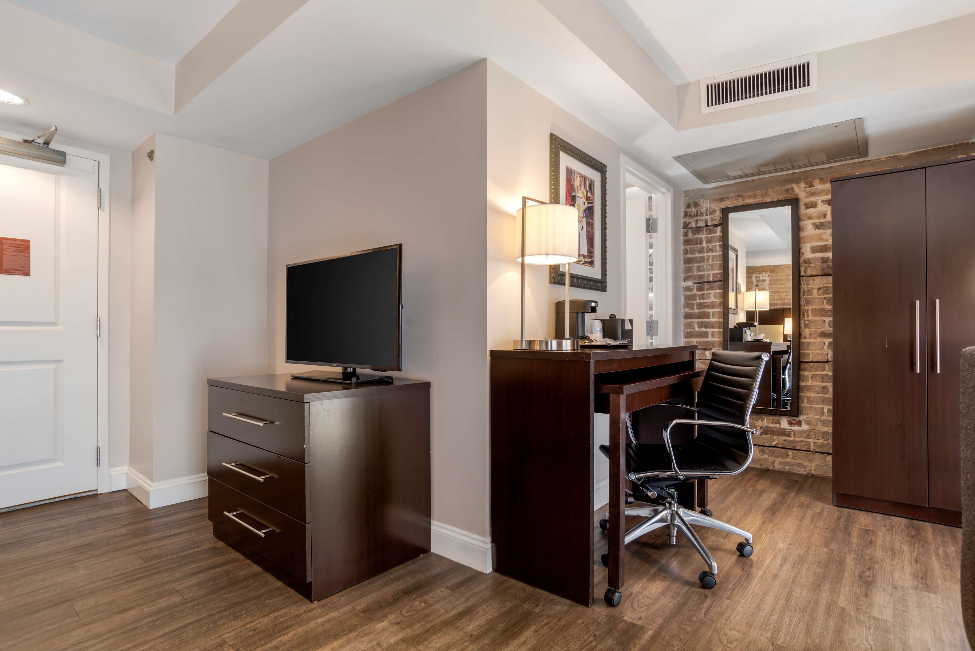 Queen Suite