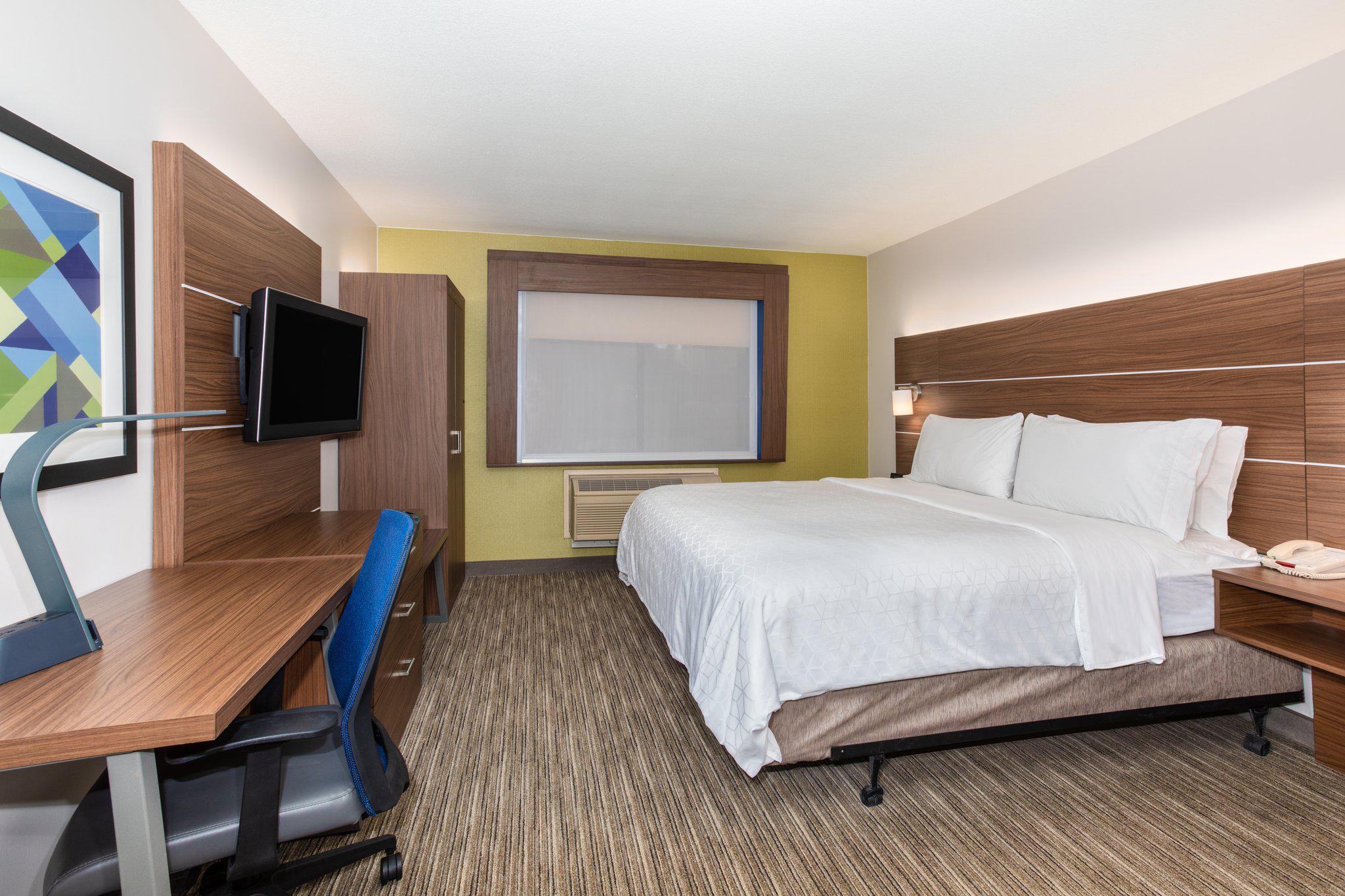 Holiday Inn Express & Suites Phoenix Tempe - University Photo