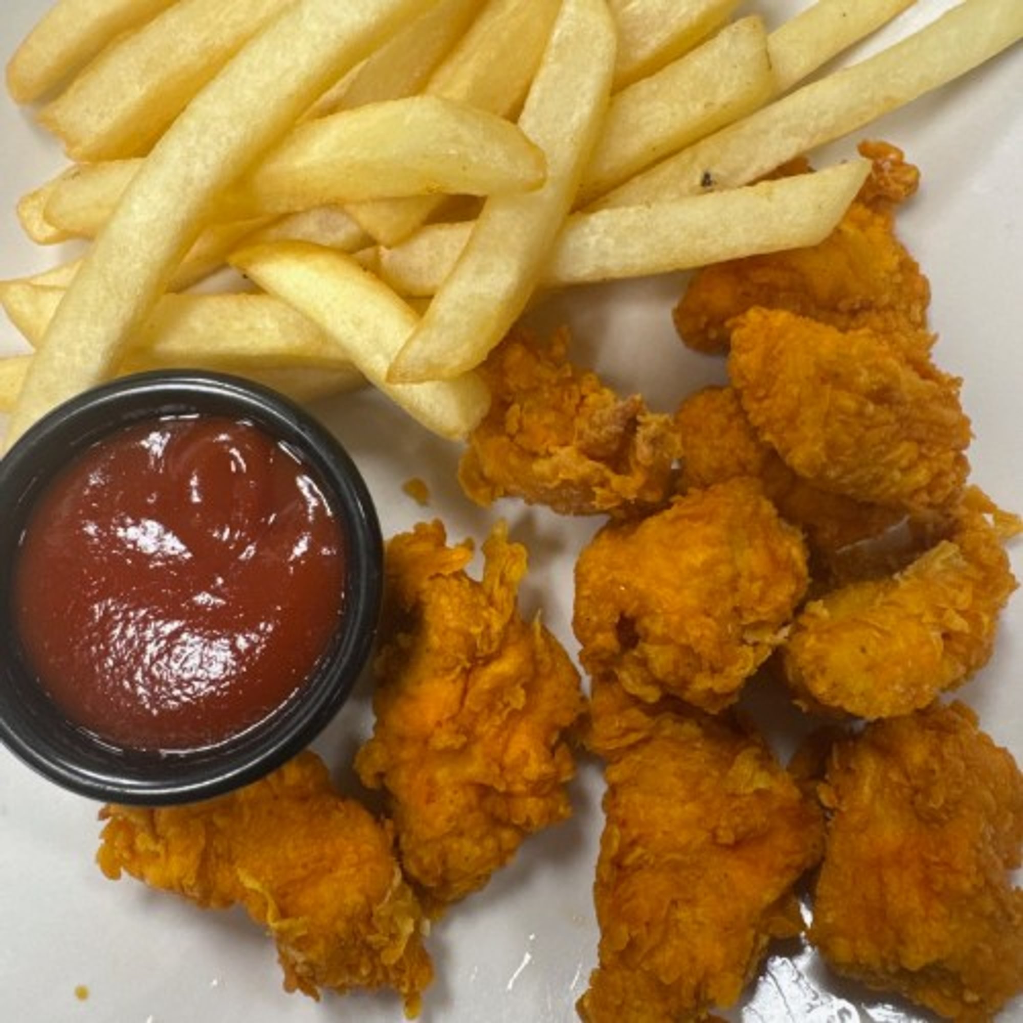 Kids Chicken Nuggets with Fries