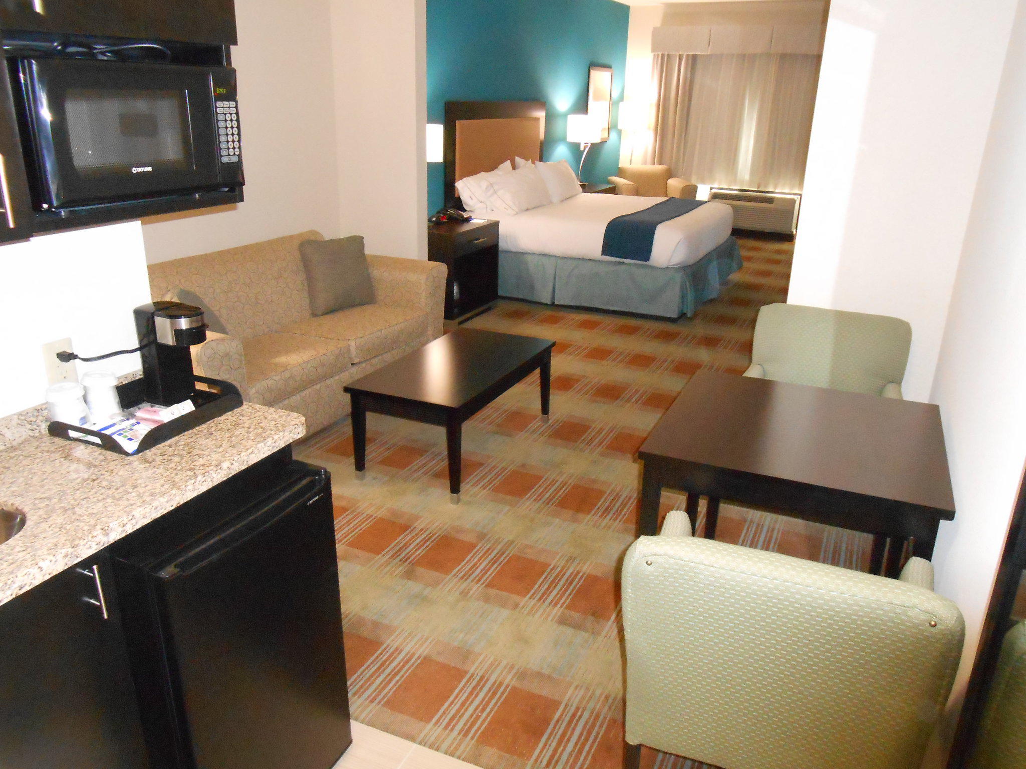 Holiday Inn Express & Suites Houston Northwest-Brookhollow Photo