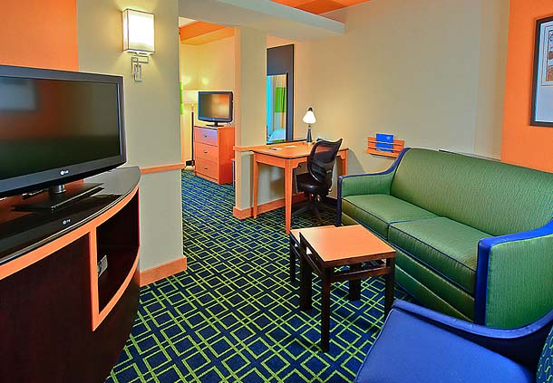 Images Fairfield Inn & Suites by Marriott Harrisburg West