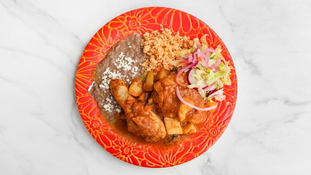 Asado De Pollo / Chicken with Tomato Sauce