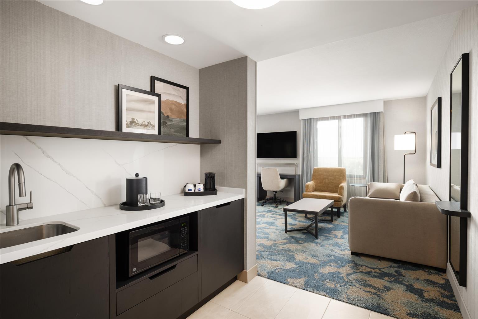 Hampton Inn & Suites Oakland Airport-Alameda Image