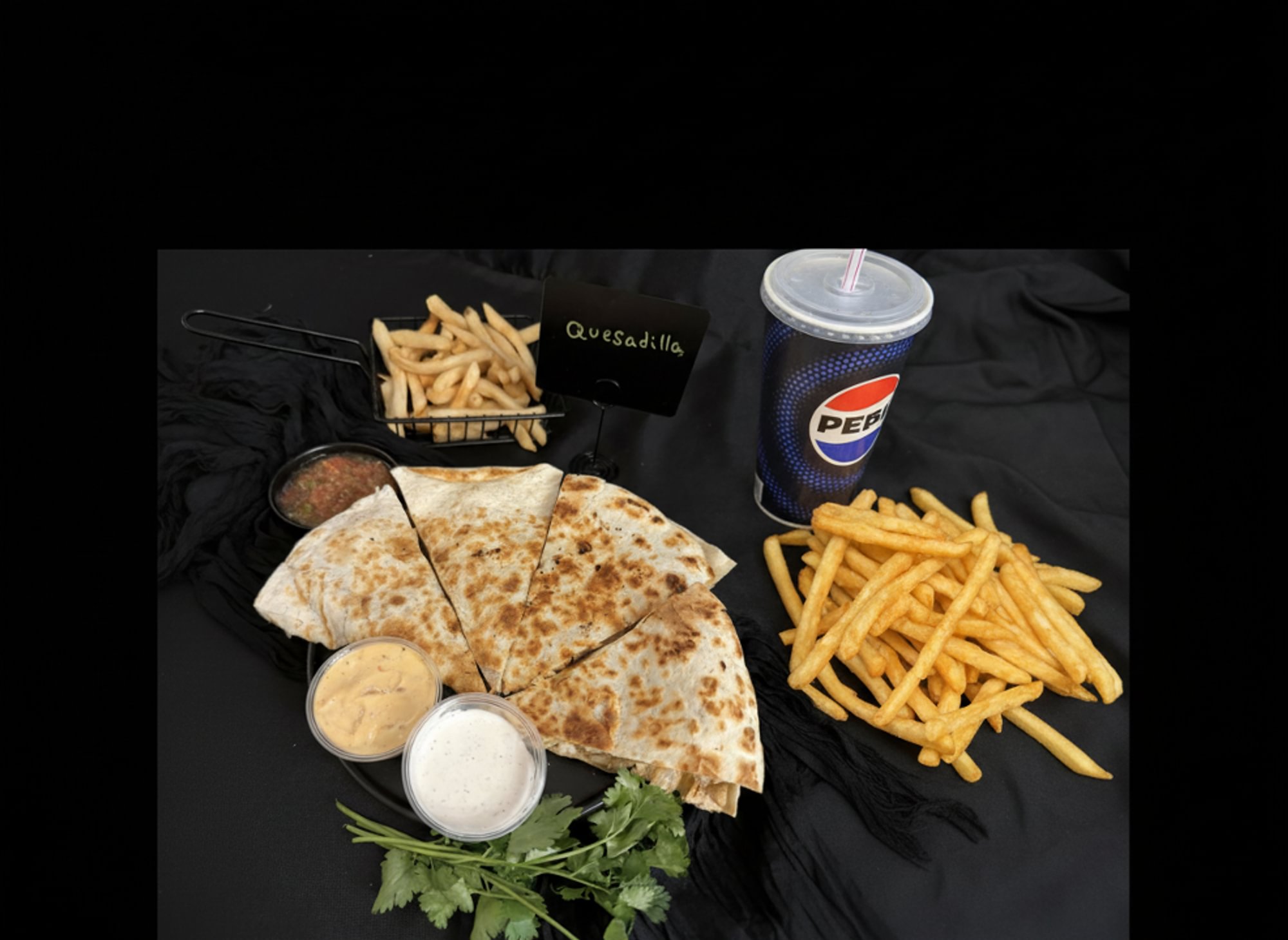 Quesadilla w/ fries & Drink