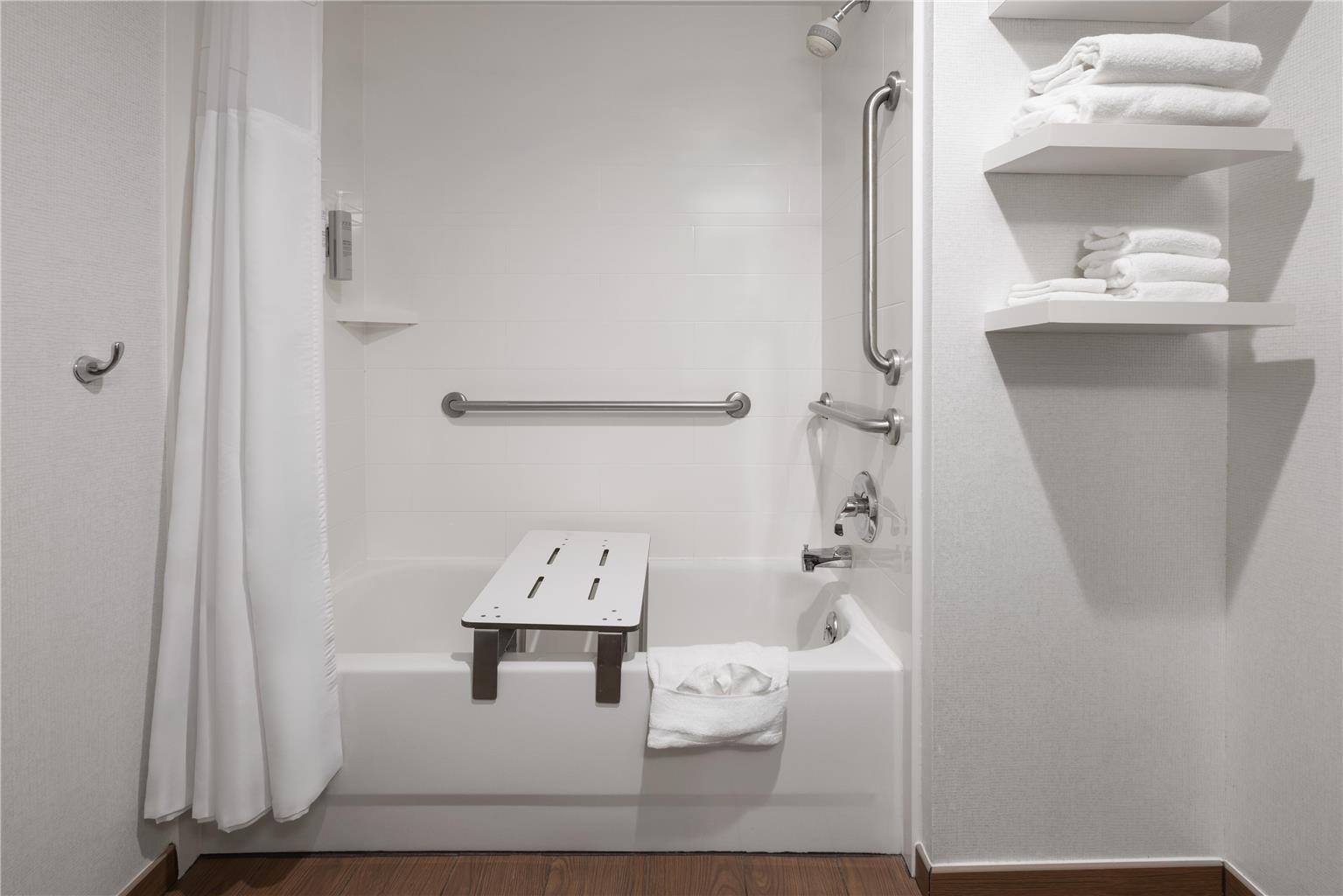 Hampton Inn Frostburg Image