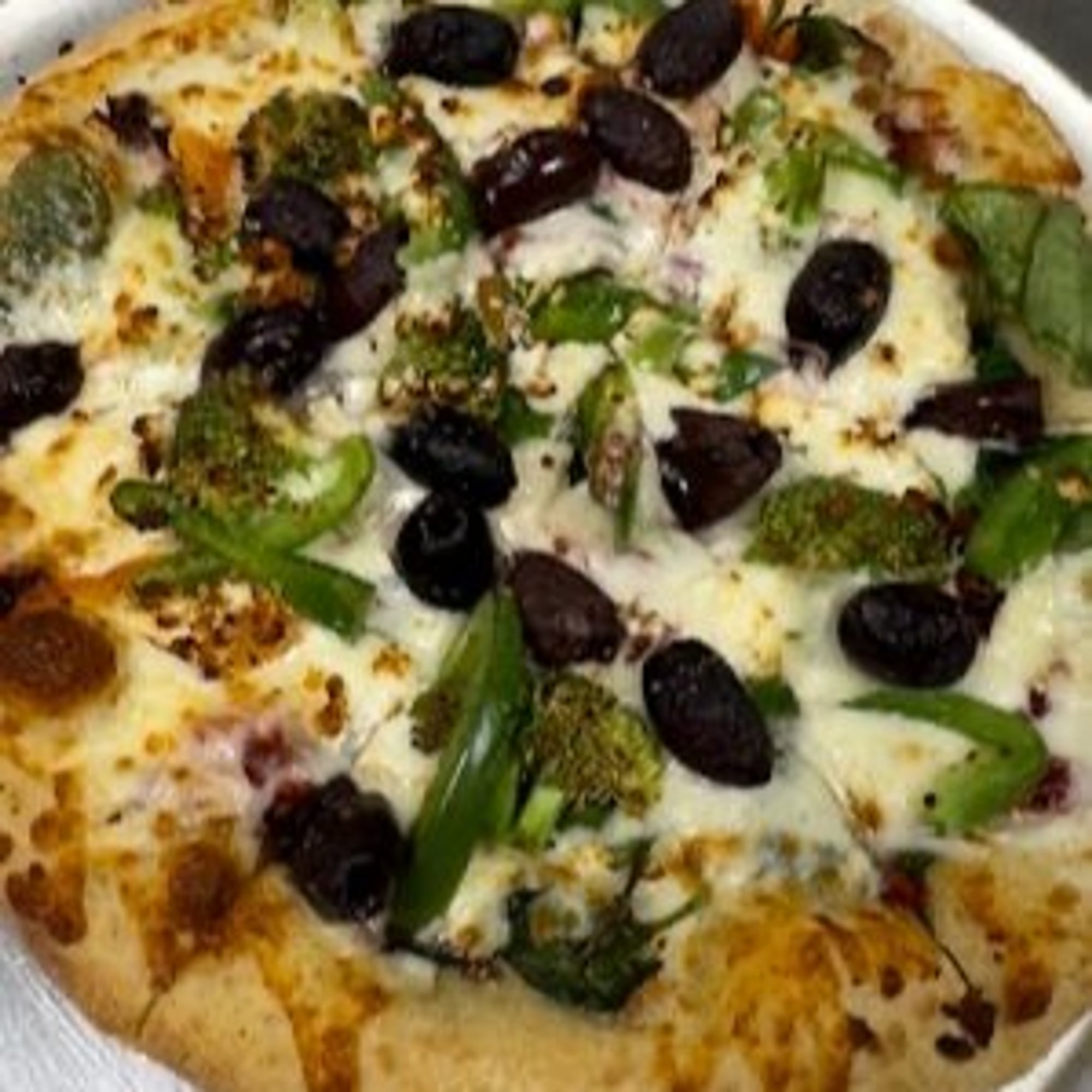 MEDITERRANEAN PIZZA