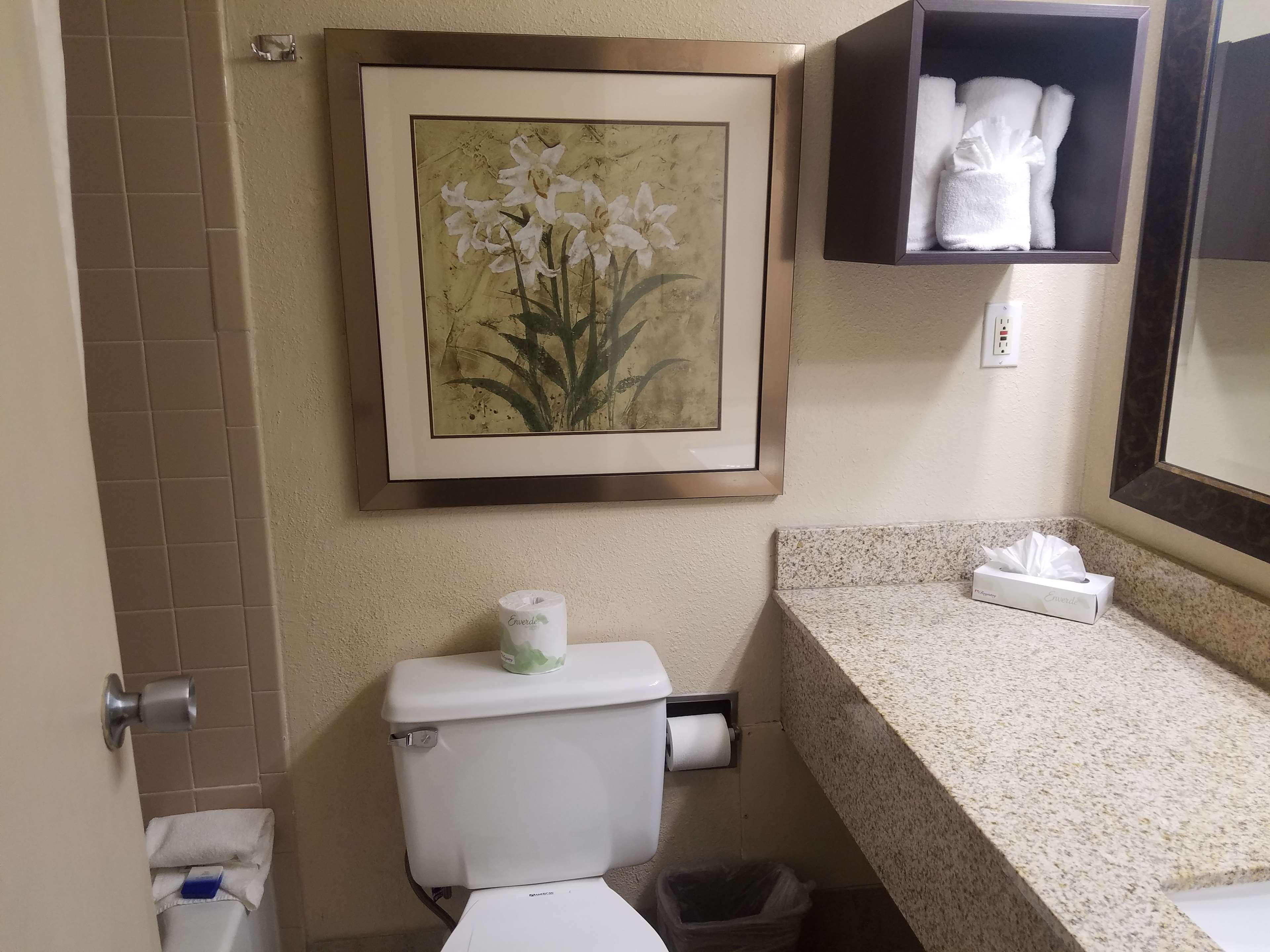 Best Western Bordentown Inn Photo