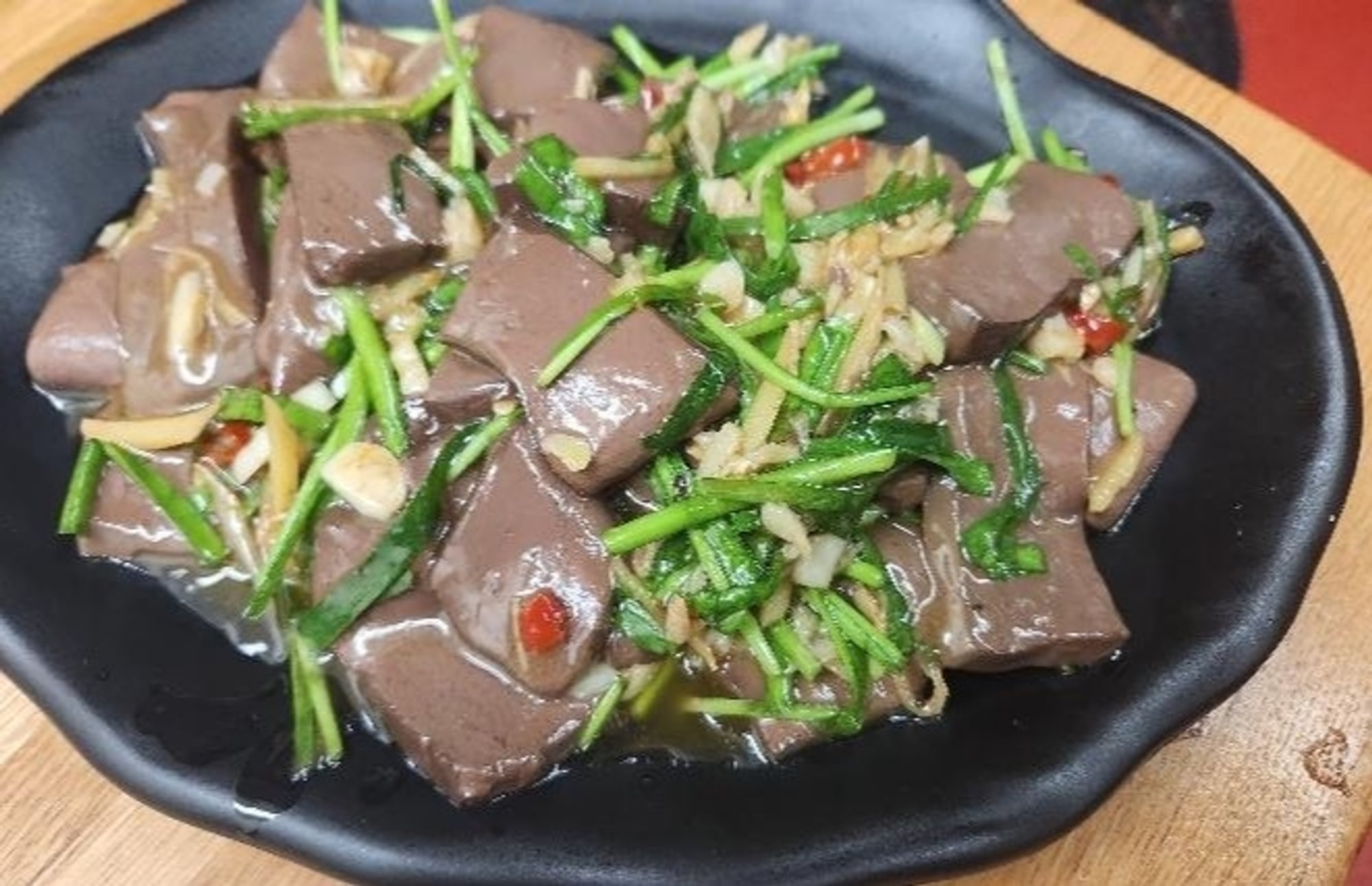Duck Blood Tofu with Chives 韭菜鴨血