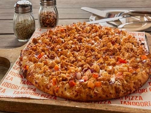 Achari Tandoori Chicken Pizza